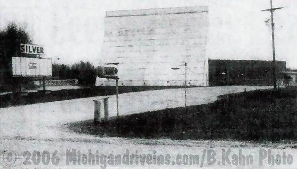 Silver Drive-In Theatre -  Screen From B Kahn (newer photo)